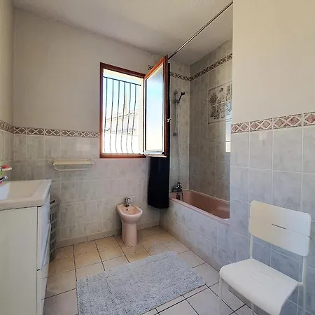 Charming In Saint-genies * Saint-Genies-de-Fontedit